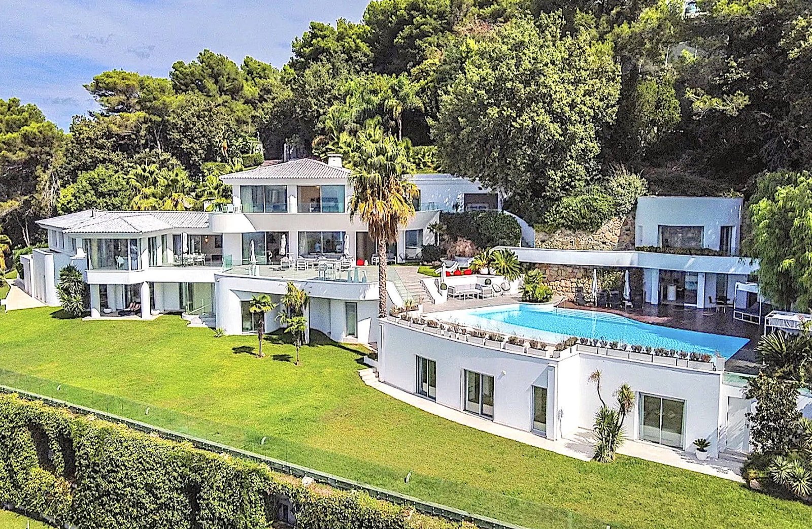 JFW IMMOBILIER Luxury Real Estate Homes for Sale in Cannes, French Riviera, France Côte d'Azur immobilier de luxe inmobiliaria de lujo imóveis de luxo immobili di lusso in vendita a Cannes, Costa Azzurra, Francia Luxe onroerend goed te koop in Cannes, Franse Rivièra, Frankrijk フランス・カンヌのラグジュアリー不動産、コート・ダジュール कान्स फ़्रांस फ्रेंच रिवेरा कोटे डी'ज़ूर लक्जरी अचल संपत्ति 法国戛纳蔚蓝海岸的豪华房地产 Элитная недвижимость в Каннах, Франция, Французская Ривьера Luxusimmobilien in Cannes, Frankreich Immobili di lusso a Cannes, Francia luksusowe nieruchomości w Cannes we Francji 프랑스 칸의 럭셔리 부동산 العقارات الفاخرة في كان، فرنسا
