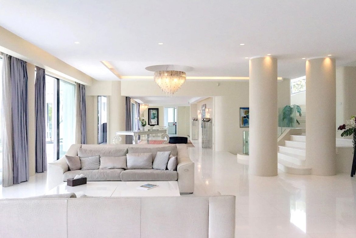 JFW IMMOBILIER Luxury Real Estate Homes for Sale in Cannes, French Riviera, France Côte d'Azur immobilier de luxe inmobiliaria de lujo imóveis de luxo immobili di lusso in vendita a Cannes, Costa Azzurra, Francia Luxe onroerend goed te koop in Cannes, Franse Rivièra, Frankrijk フランス・カンヌのラグジュアリー不動産、コート・ダジュール कान्स फ़्रांस फ्रेंच रिवेरा कोटे डी'ज़ूर लक्जरी अचल संपत्ति 法国戛纳蔚蓝海岸的豪华房地产 Элитная недвижимость в Каннах, Франция, Французская Ривьера Luxusimmobilien in Cannes, Frankreich Immobili di lusso a Cannes, Francia luksusowe nieruchomości w Cannes we Francji 프랑스 칸의 럭셔리 부동산 العقارات الفاخرة في كان، فرنسا
