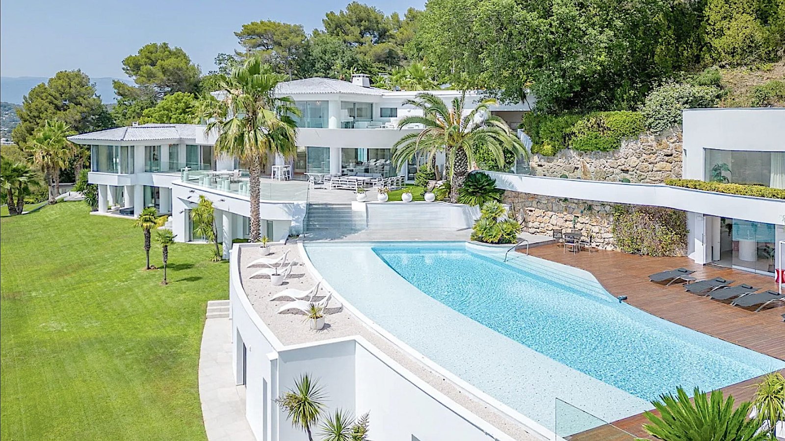 JFW IMMOBILIER Luxury Real Estate Homes for Sale in Cannes, French Riviera, France Côte d'Azur immobilier de luxe inmobiliaria de lujo imóveis de luxo immobili di lusso in vendita a Cannes, Costa Azzurra, Francia Luxe onroerend goed te koop in Cannes, Franse Rivièra, Frankrijk フランス・カンヌのラグジュアリー不動産、コート・ダジュール कान्स फ़्रांस फ्रेंच रिवेरा कोटे डी'ज़ूर लक्जरी अचल संपत्ति 法国戛纳蔚蓝海岸的豪华房地产 Элитная недвижимость в Каннах, Франция, Французская Ривьера Luxusimmobilien in Cannes, Frankreich Immobili di lusso a Cannes, Francia luksusowe nieruchomości w Cannes we Francji 프랑스 칸의 럭셔리 부동산 العقارات الفاخرة في كان، فرنسا