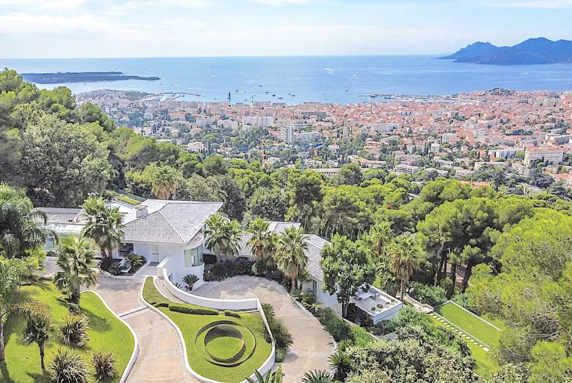 JFW IMMOBILIER Luxury Real Estate Homes for Sale in Cannes, French Riviera, France Côte d'Azur immobilier de luxe inmobiliaria de lujo imóveis de luxo immobili di lusso in vendita a Cannes, Costa Azzurra, Francia Luxe onroerend goed te koop in Cannes, Franse Rivièra, Frankrijk フランス・カンヌのラグジュアリー不動産、コート・ダジュール कान्स फ़्रांस फ्रेंच रिवेरा कोटे डी'ज़ूर लक्जरी अचल संपत्ति 法国戛纳蔚蓝海岸的豪华房地产 Элитная недвижимость в Каннах, Франция, Французская Ривьера Luxusimmobilien in Cannes, Frankreich Immobili di lusso a Cannes, Francia luksusowe nieruchomości w Cannes we Francji 프랑스 칸의 럭셔리 부동산 العقارات الفاخرة في كان، فرنسا