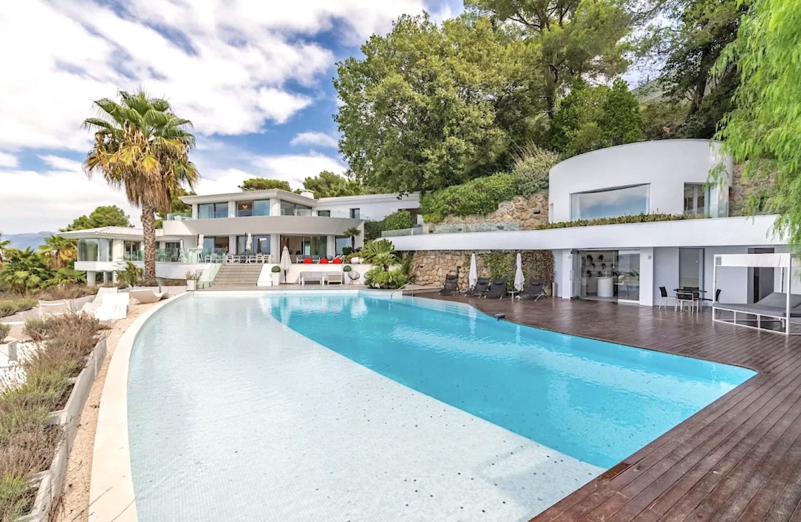 JFW IMMOBILIER Luxury Real Estate Homes for Sale in Cannes, French Riviera, France Côte d'Azur immobilier de luxe inmobiliaria de lujo imóveis de luxo immobili di lusso in vendita a Cannes, Costa Azzurra, Francia Luxe onroerend goed te koop in Cannes, Franse Rivièra, Frankrijk フランス・カンヌのラグジュアリー不動産、コート・ダジュール कान्स फ़्रांस फ्रेंच रिवेरा कोटे डी'ज़ूर लक्जरी अचल संपत्ति 法国戛纳蔚蓝海岸的豪华房地产 Элитная недвижимость в Каннах, Франция, Французская Ривьера Luxusimmobilien in Cannes, Frankreich Immobili di lusso a Cannes, Francia luksusowe nieruchomości w Cannes we Francji 프랑스 칸의 럭셔리 부동산 العقارات الفاخرة في كان، فرنسا