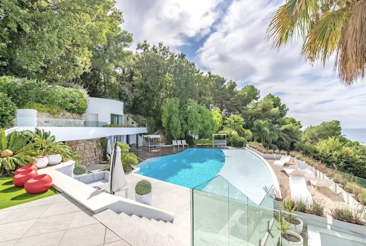 JFW IMMOBILIER Luxury Real Estate Homes for Sale in Cannes, French Riviera, France Côte d'Azur immobilier de luxe inmobiliaria de lujo imóveis de luxo immobili di lusso in vendita a Cannes, Costa Azzurra, Francia Luxe onroerend goed te koop in Cannes, Franse Rivièra, Frankrijk フランス・カンヌのラグジュアリー不動産、コート・ダジュール कान्स फ़्रांस फ्रेंच रिवेरा कोटे डी'ज़ूर लक्जरी अचल संपत्ति 法国戛纳蔚蓝海岸的豪华房地产 Элитная недвижимость в Каннах, Франция, Французская Ривьера Luxusimmobilien in Cannes, Frankreich Immobili di lusso a Cannes, Francia luksusowe nieruchomości w Cannes we Francji 프랑스 칸의 럭셔리 부동산 العقارات الفاخرة في كان، فرنسا