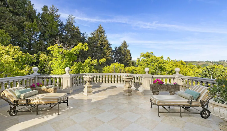 Los Angeles luxury real estate. Beverly Hills prestige home.