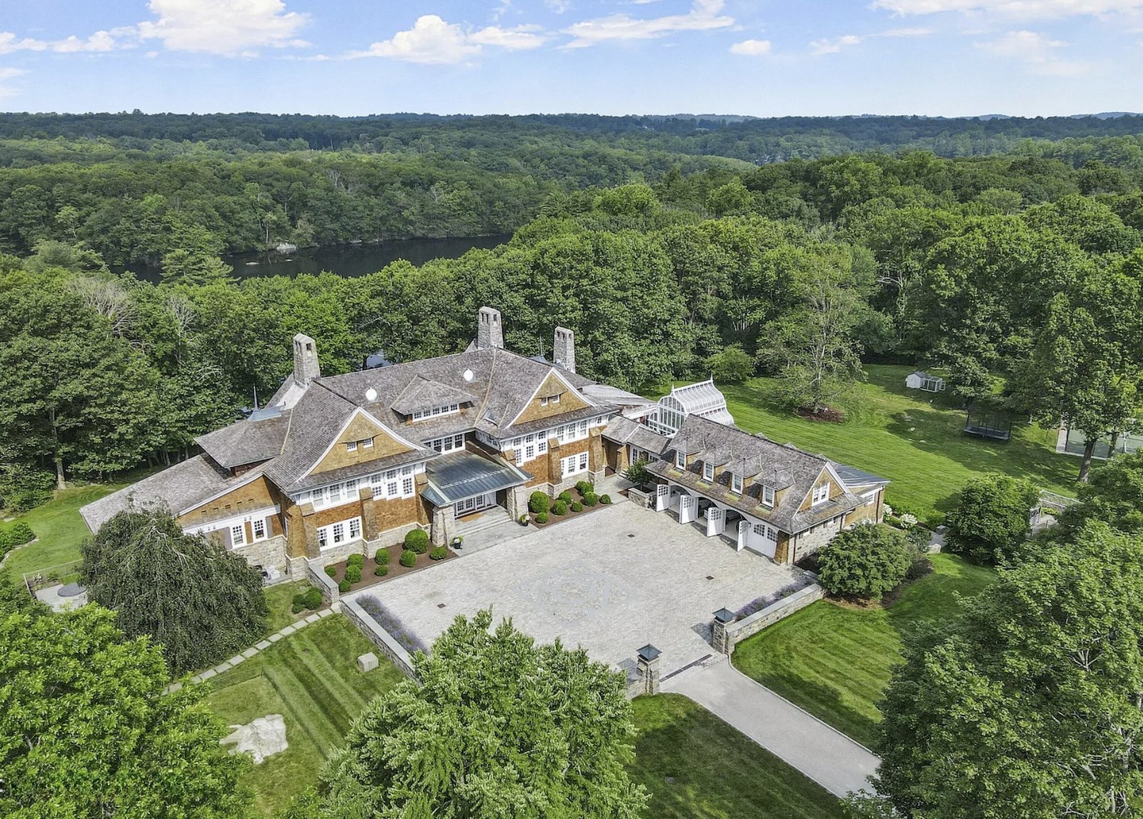 Greenwich Luxury Real Estate Home For Sale in Connecticut Greenwich Luxury Real Estate Home For Sale in Connecticut
