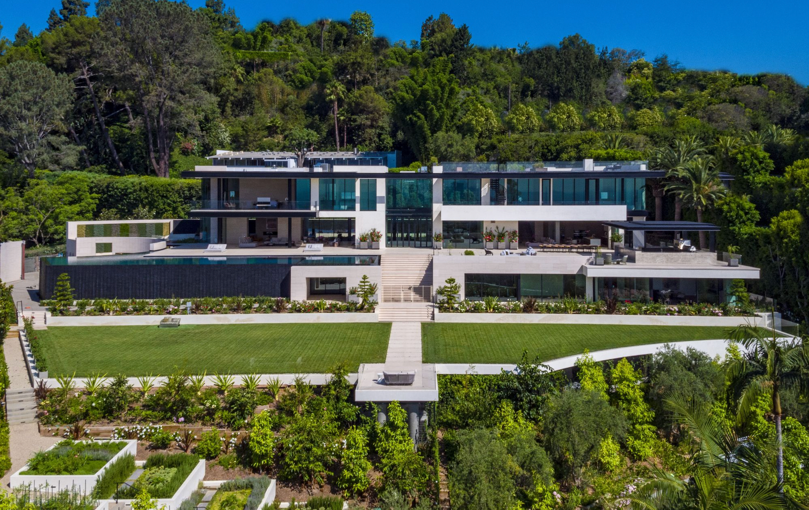 LOS ANGELES MEGA MANSION
