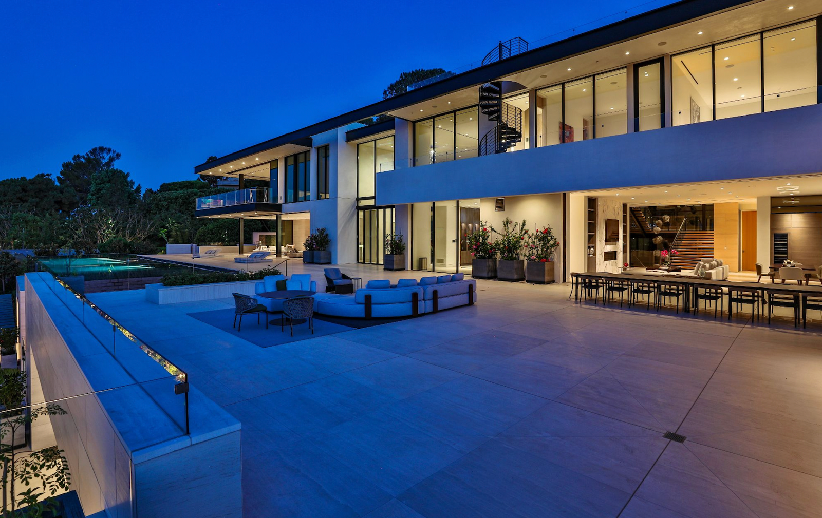 LOS ANGELES MEGA MANSION