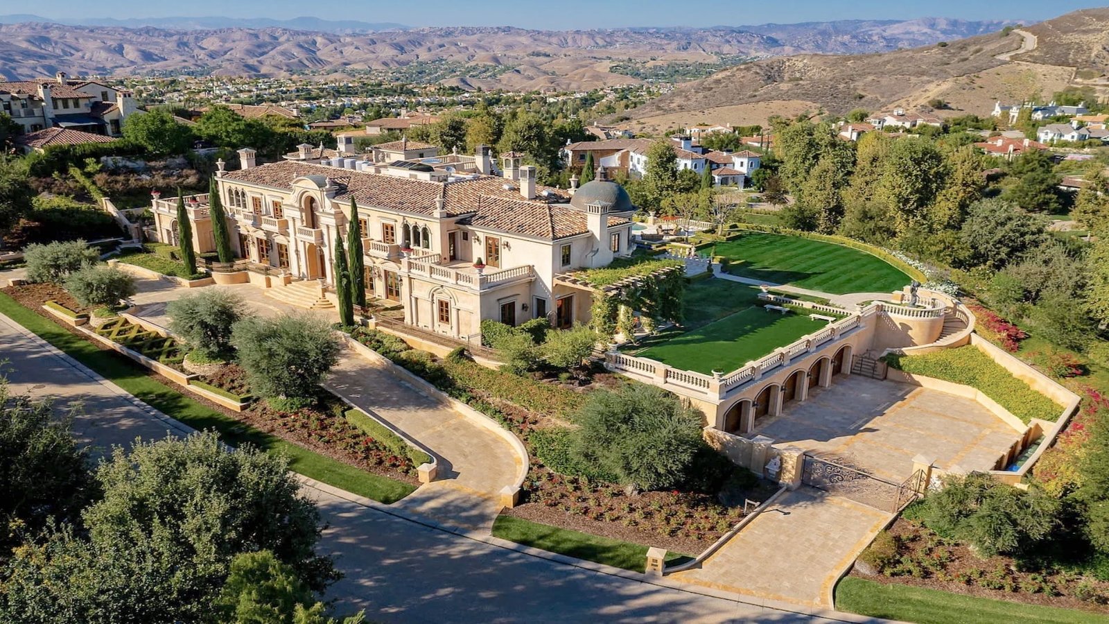 1 Italian Villa Bellezza in Calabasas