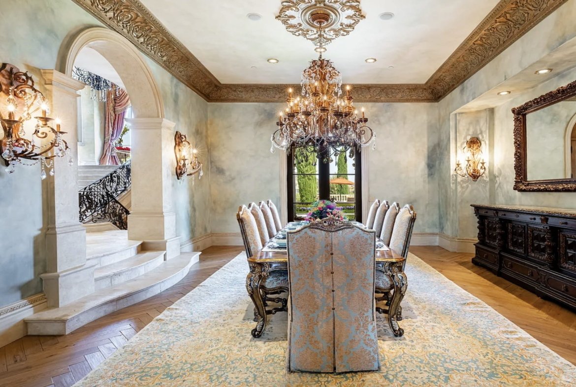 Italian Villa Bellezza in Calabasas