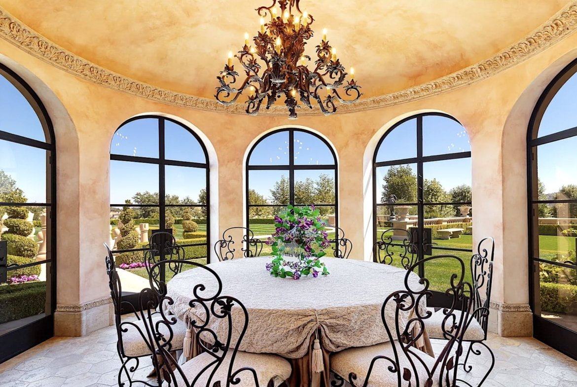 Italian Villa Bellezza in Calabasas