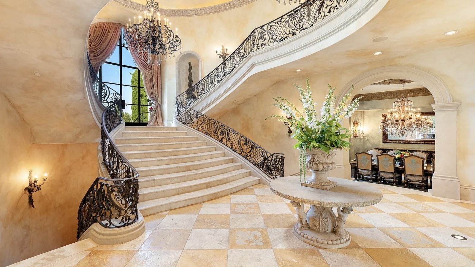 21 Italian Villa Bellezza in Calabasas