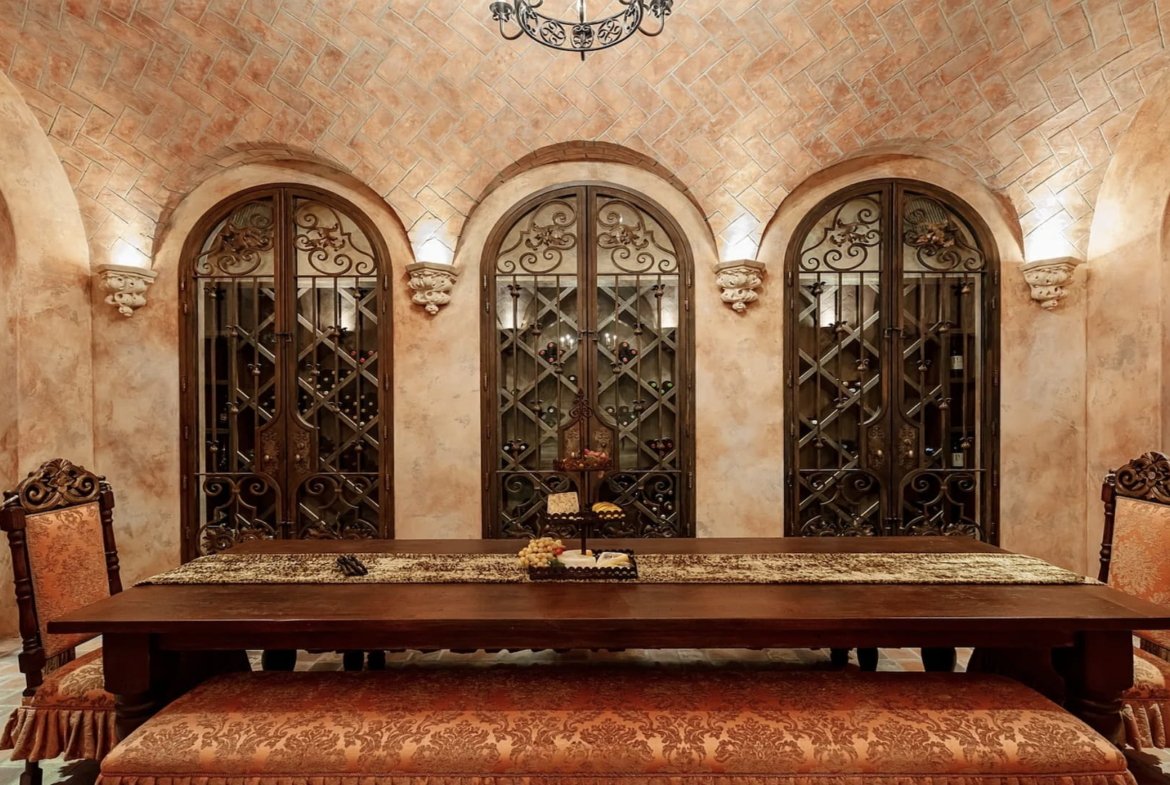 Italian Villa Bellezza in Calabasas