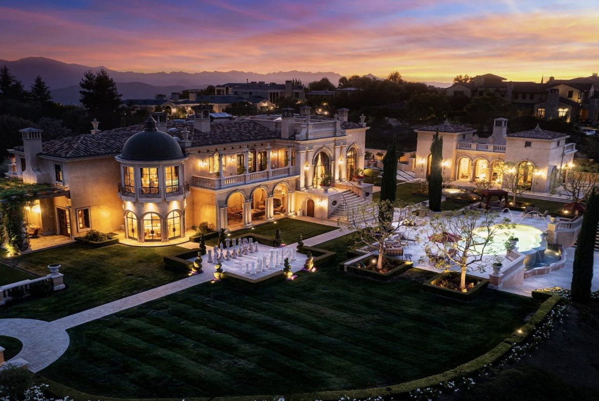 Italian Villa Bellezza in Calabasas