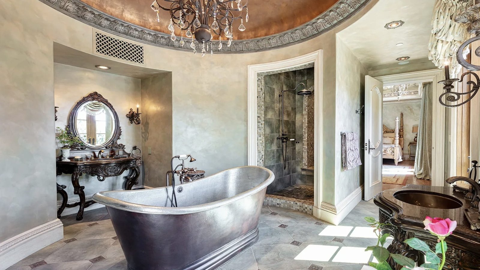 35 Italian Villa Bellezza in Calabasas