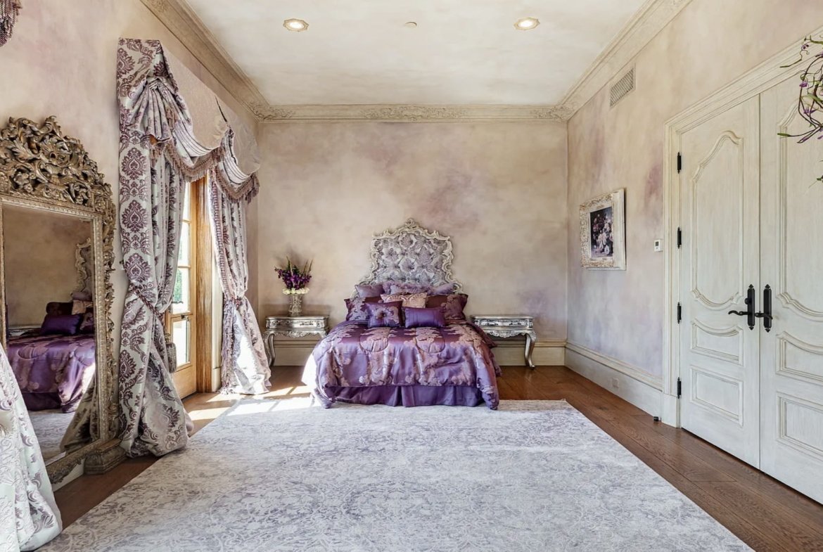 Italian Villa Bellezza in Calabasas