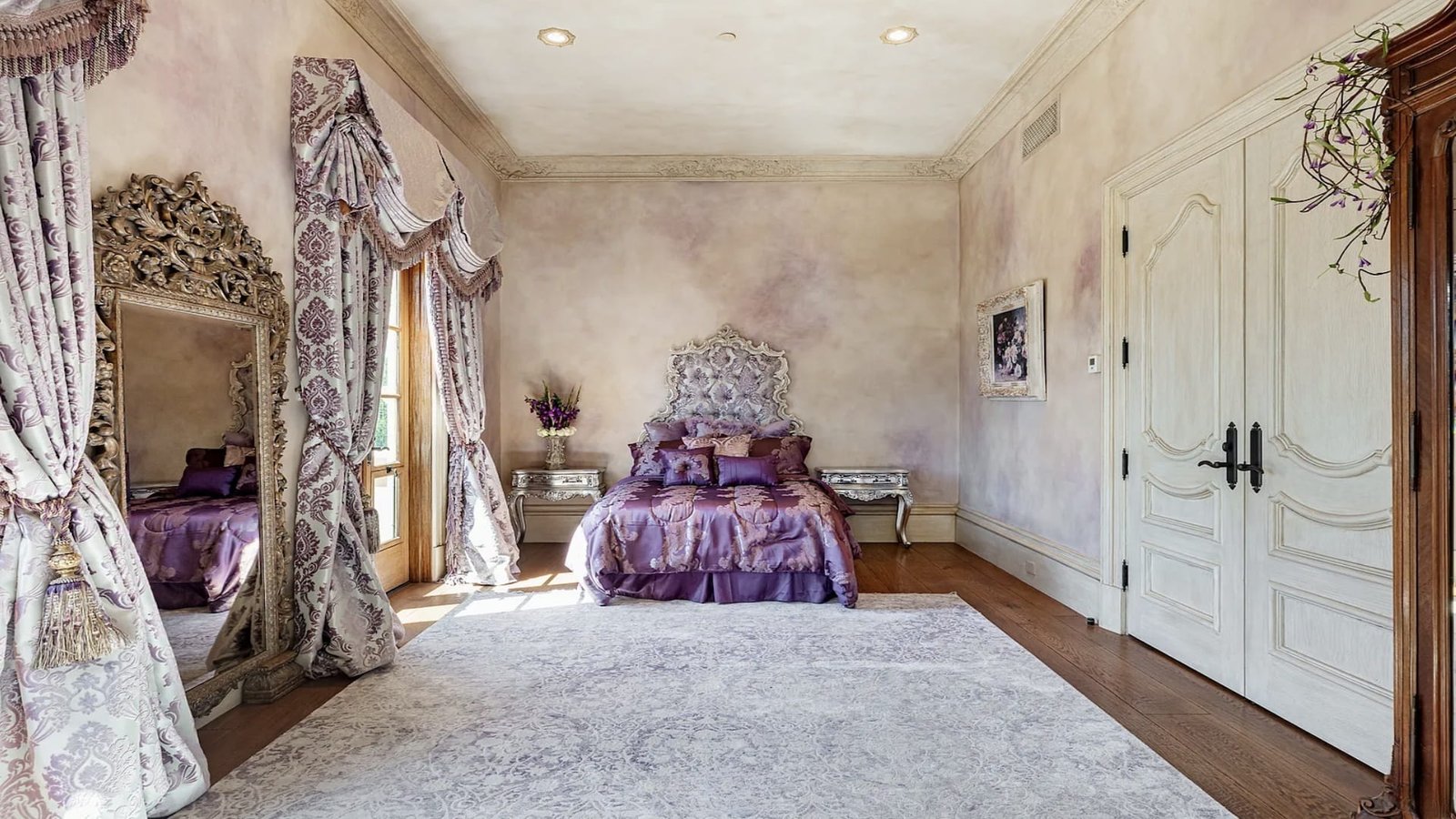 37 Italian Villa Bellezza in Calabasas