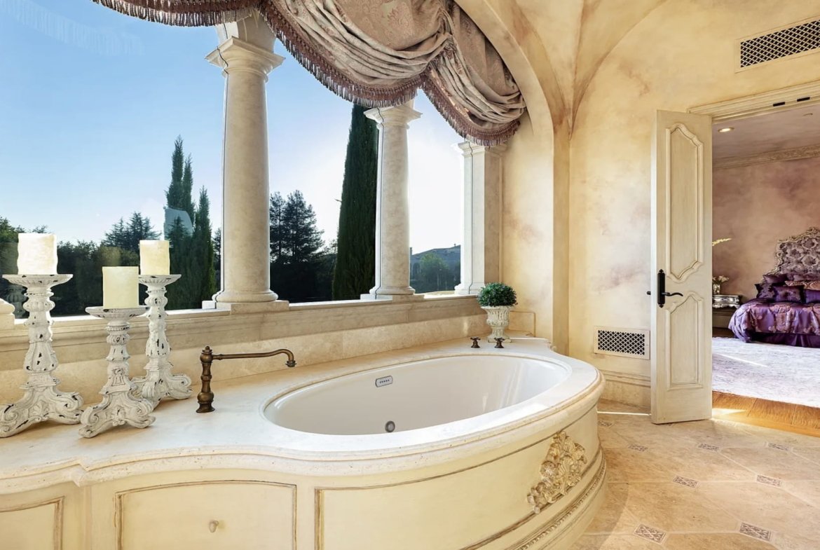 Italian Villa Bellezza in Calabasas