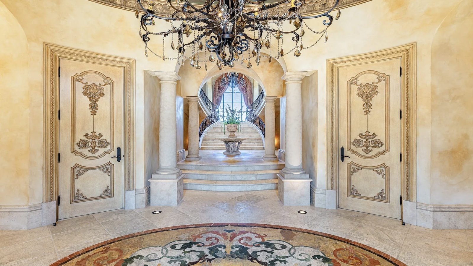 4 Italian Villa Bellezza in Calabasas