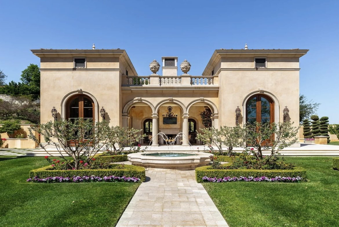 Italian Villa Bellezza in Calabasas