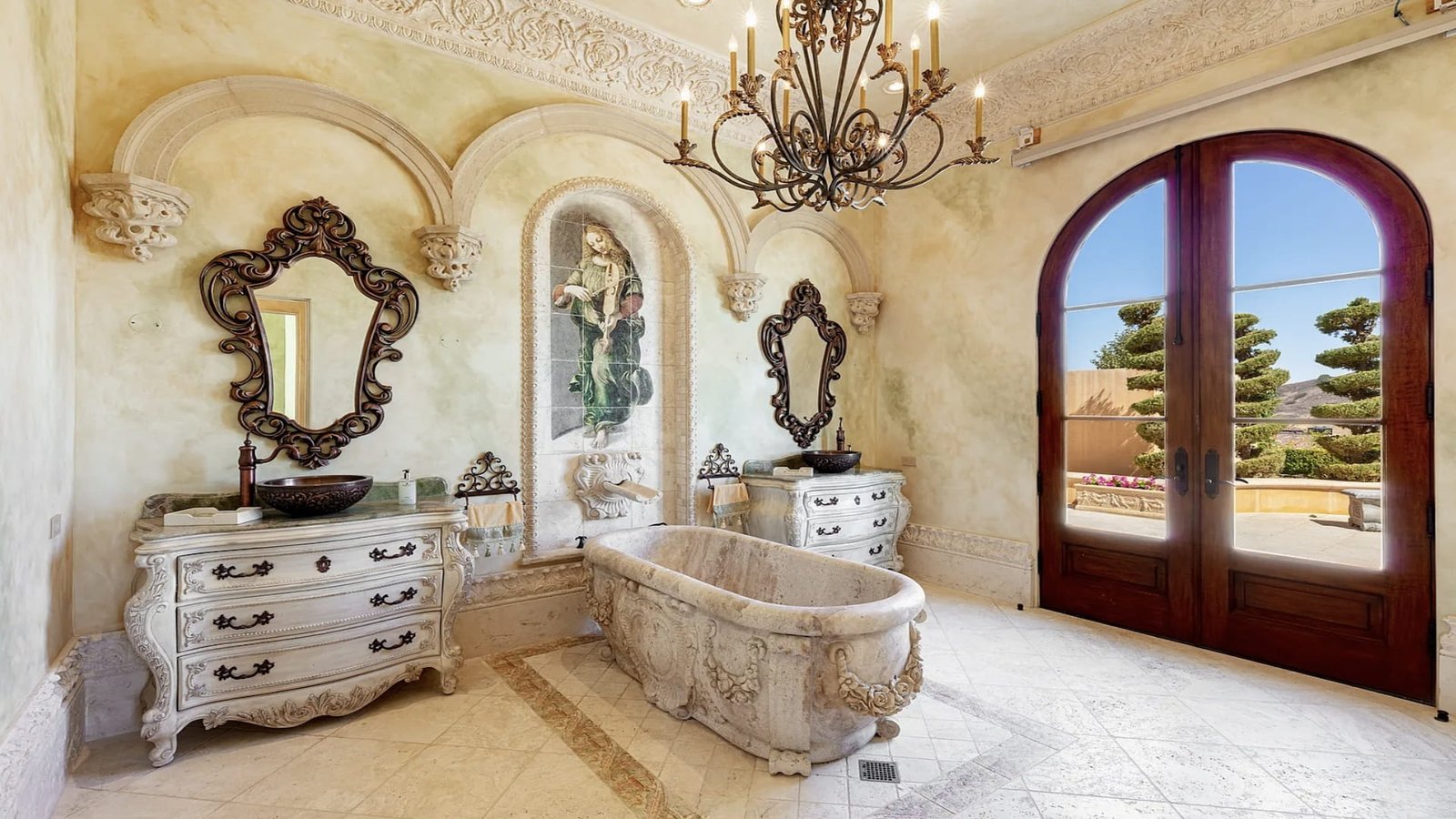 43 Italian Villa Bellezza in Calabasas