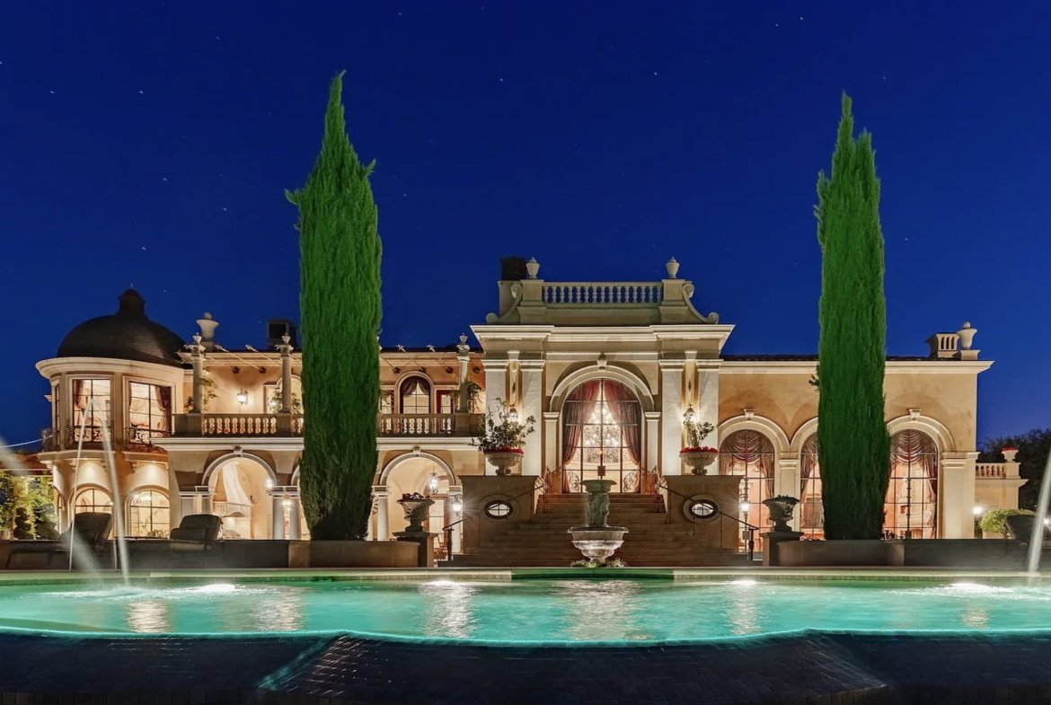 Italian Villa Bellezza in Calabasas