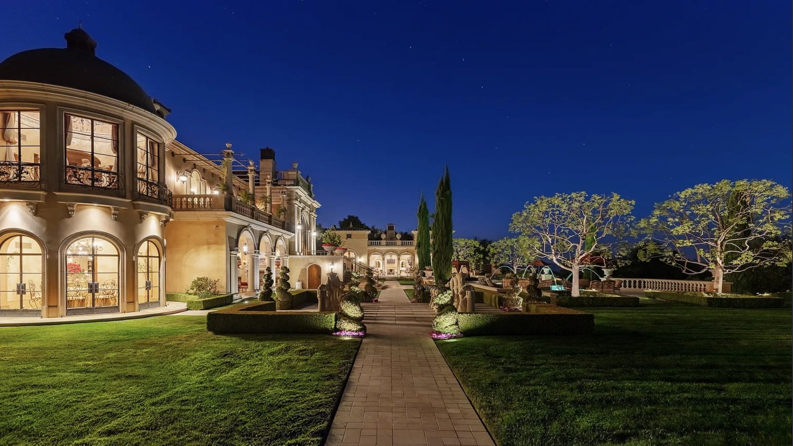 45 Italian Villa Bellezza in Calabasas