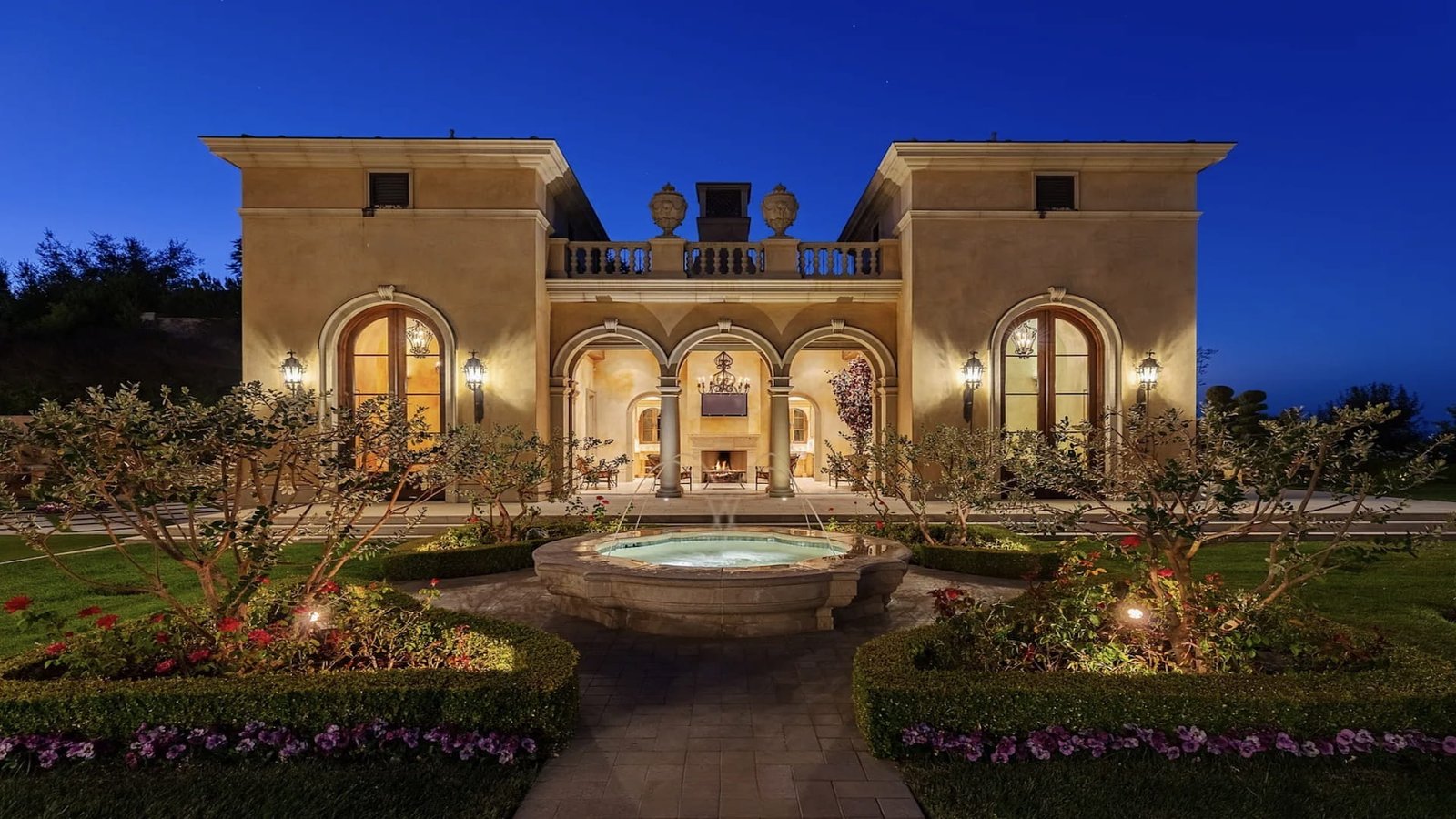 49 Italian Villa Bellezza in Calabasas