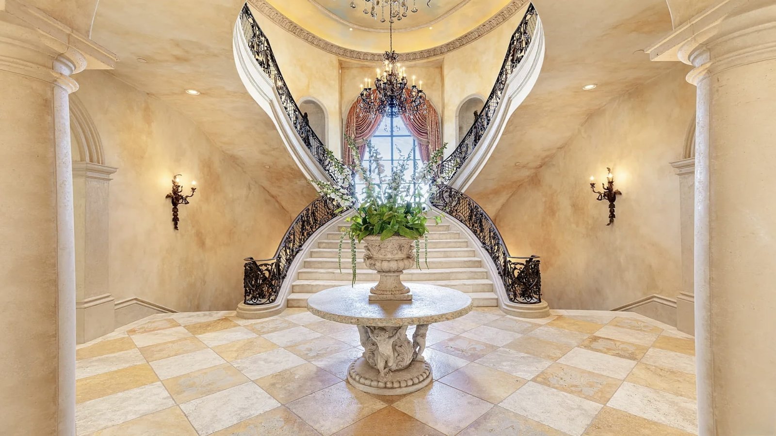 5 Italian Villa Bellezza in Calabasas