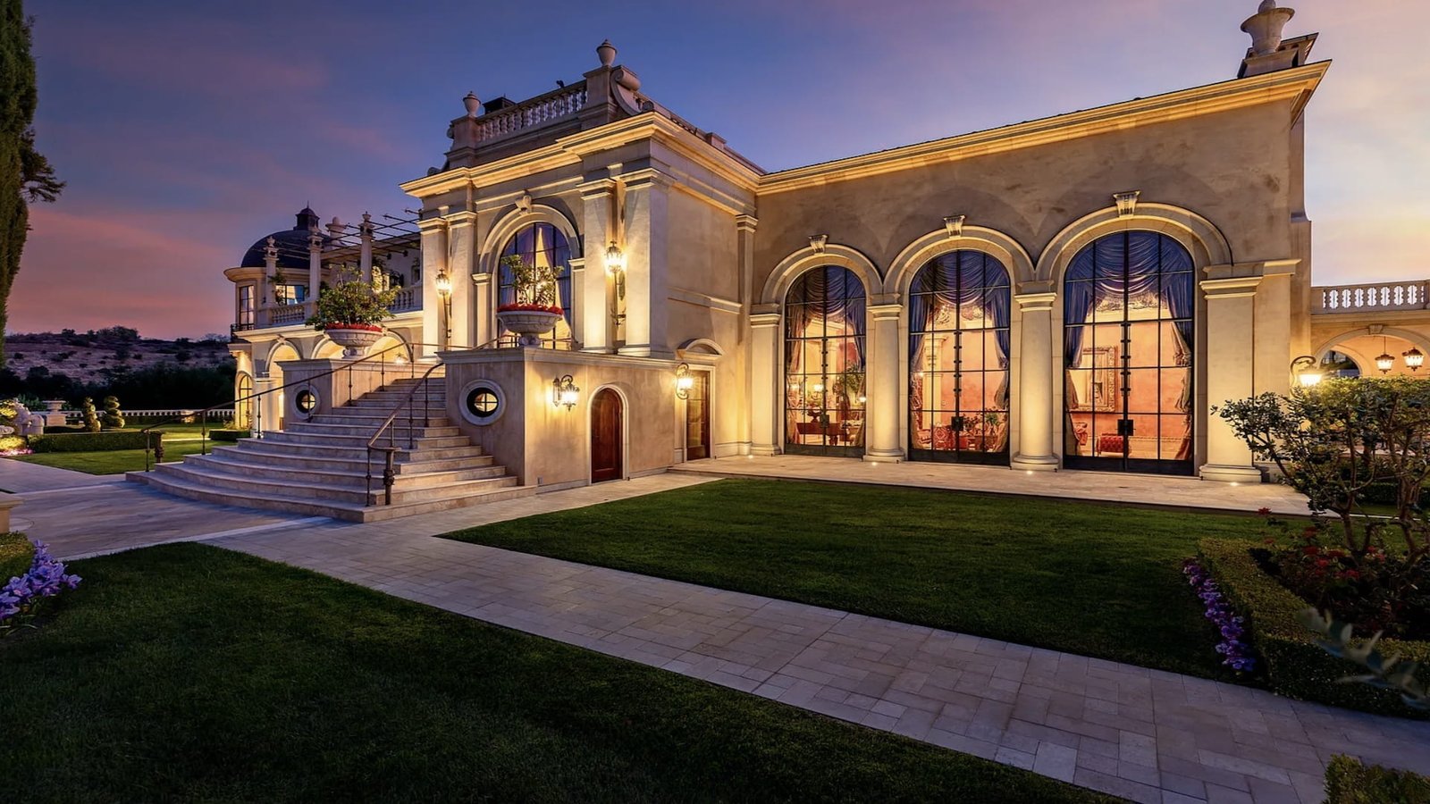51 Italian Villa Bellezza in Calabasas
